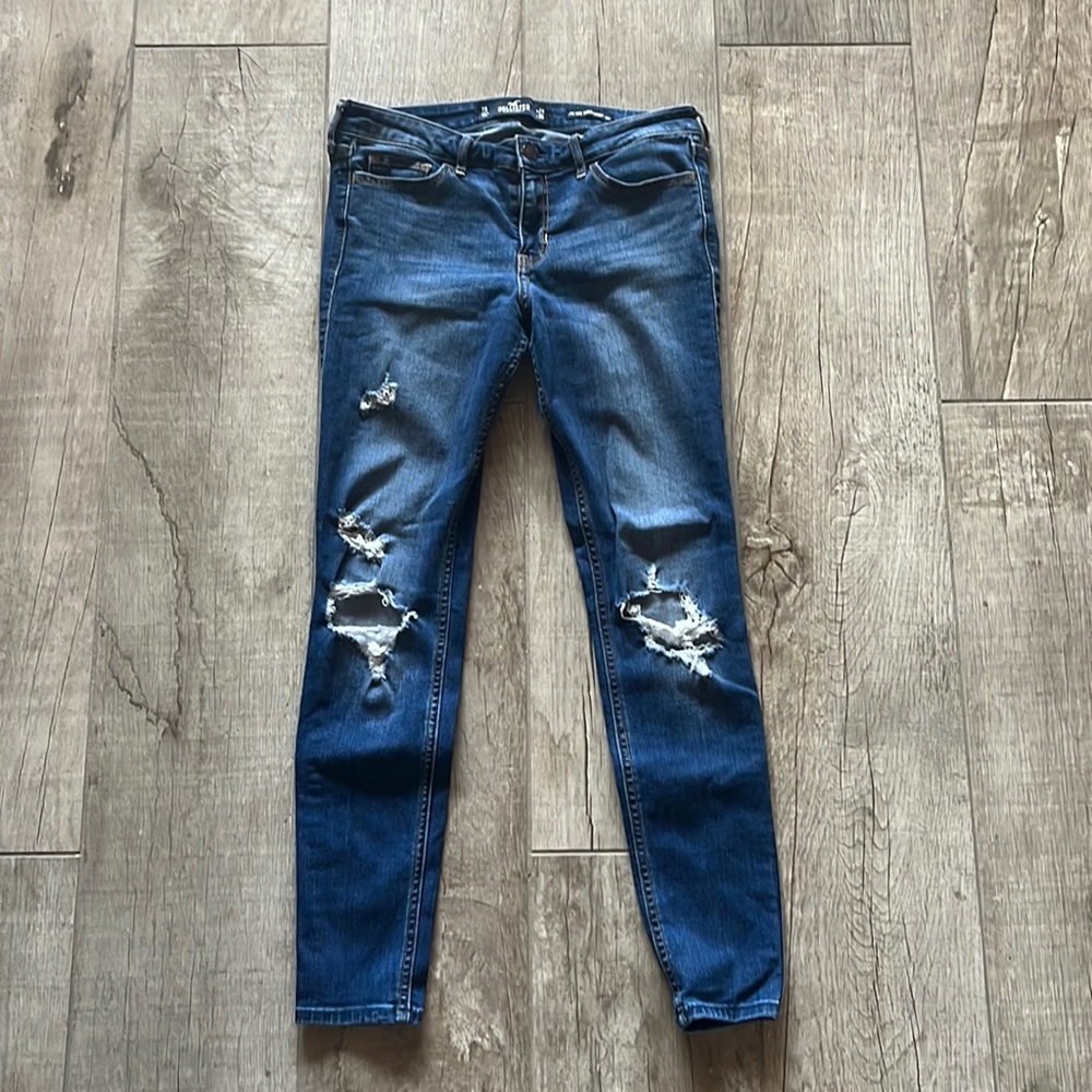 Hollister low rise super skinny crop jeans size 7R